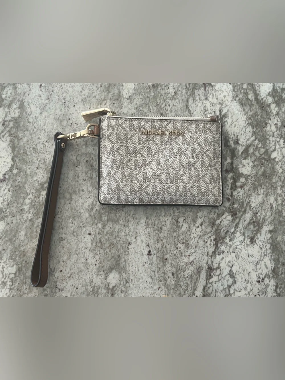 Michael Kors Metallic Silver Signature Wristlet Card Holder